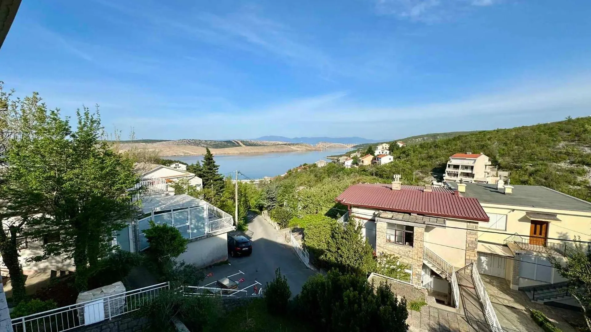 Apartment In Jadranovo 50540