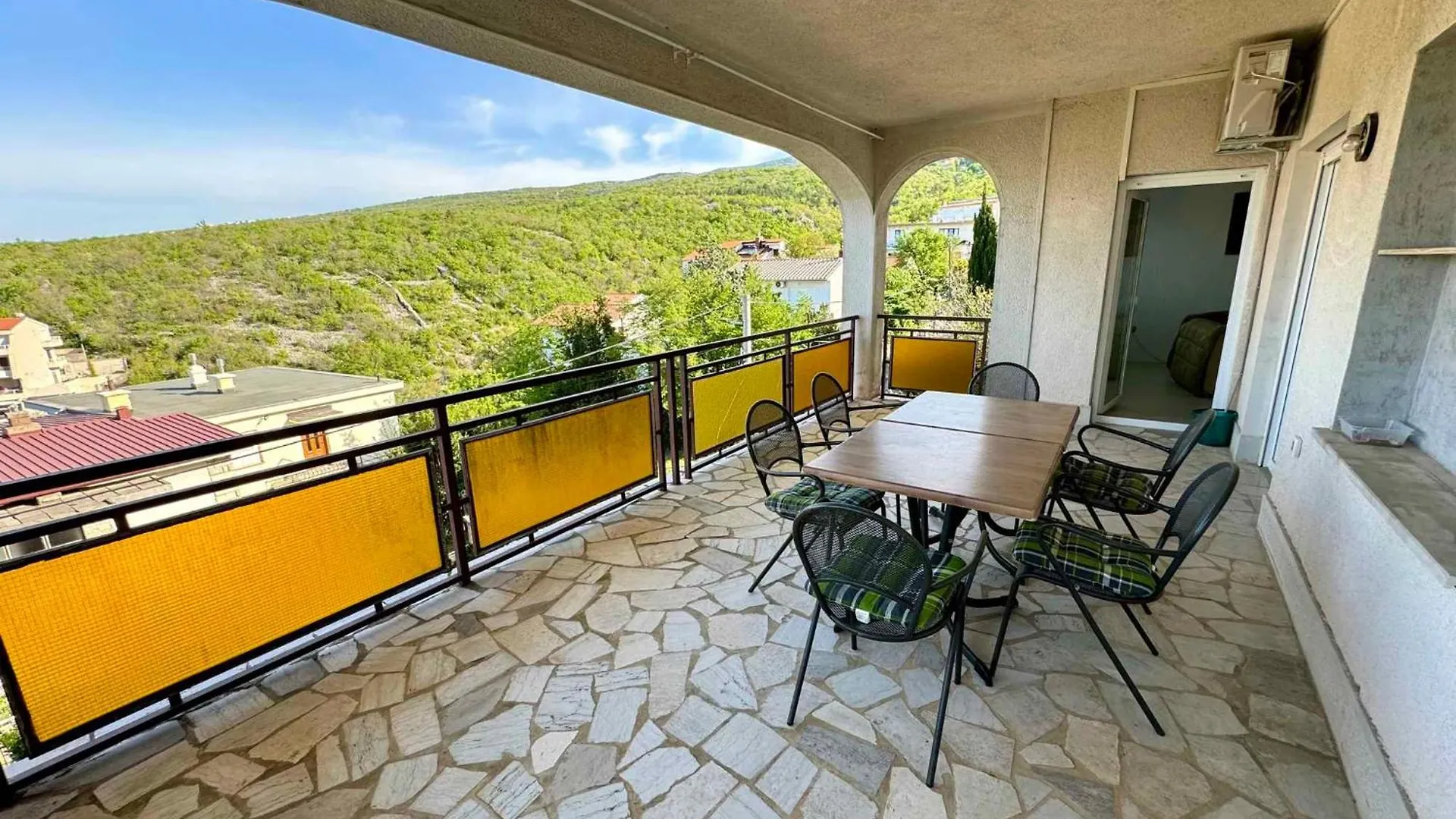 Apartment In Jadranovo 50540 Croatia